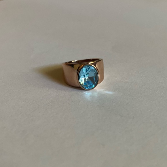 Rose Gold and Aquamarine Ring - Picture 3 of 3
